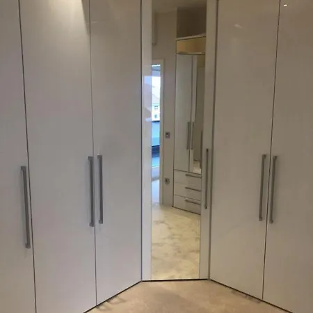 Exklusivs Penthouse Mit Blick Auf Golfplatz In Koln, Widdersdorf Apartmán *