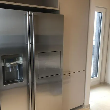 Apartment Exklusivs Penthouse Mit Blick Auf Golfplatz In Koln, Widdersdorf Cologne