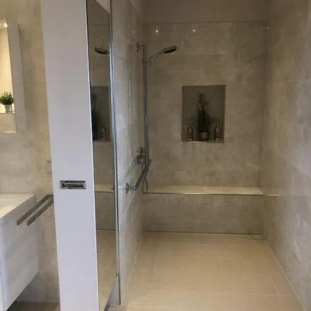 Exklusivs Penthouse Mit Blick Auf Golfplatz In Koln, Widdersdorf Apartment Cologne