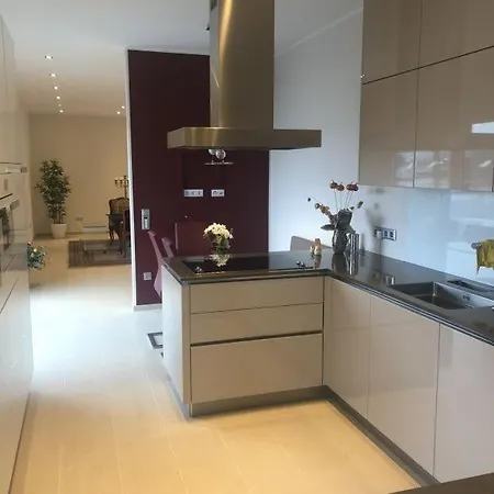 Exklusivs Penthouse Mit Blick Auf Golfplatz In Koln, Widdersdorf Lejlighed *
